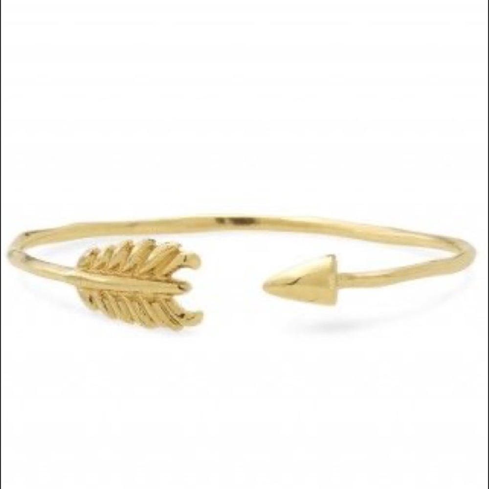 Stella and Dot Gold Arrow Braclet